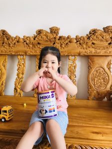 bé bí đỏ dùng sữa pedia